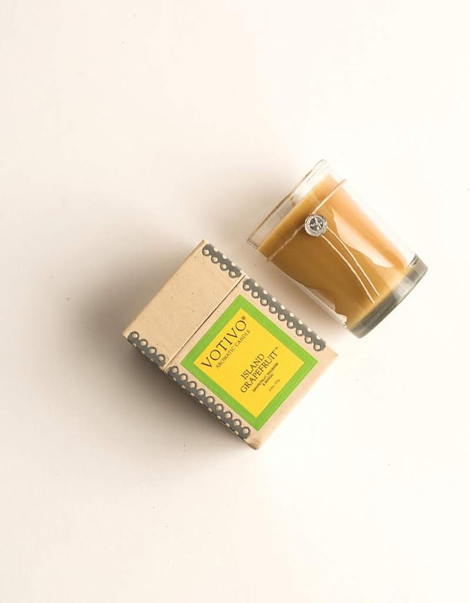 VOTIVO 6.8oz Aromatic Candle-Island Grapefruit