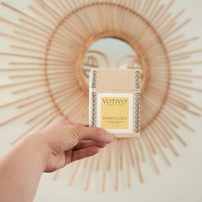 VOTIVO 6.8oz Aromatic Candle-Honeysuckle