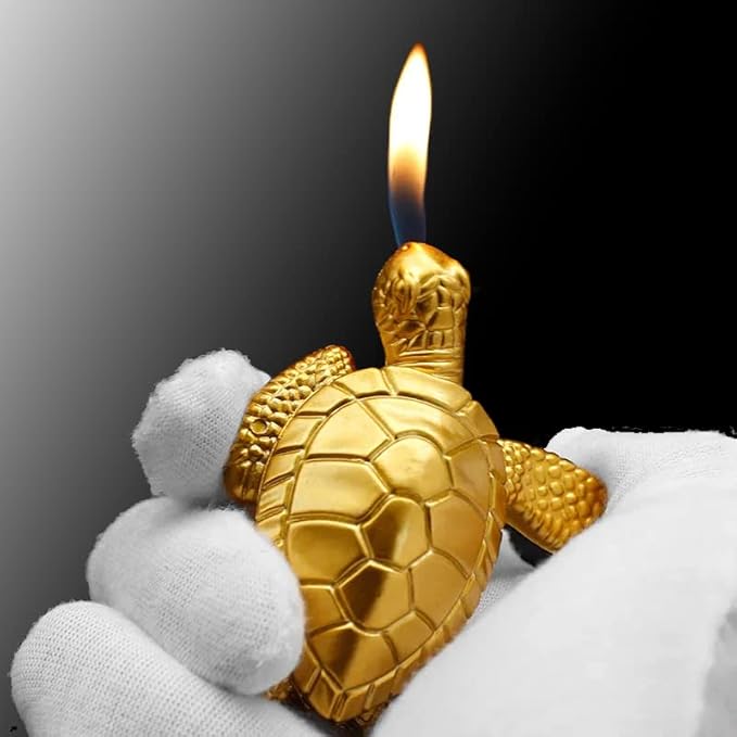 WEQTETJU Vintage Metal Butane Gold Turtle Lighter, Portable Cool Soft Flame Lighters, Refillable Novelty Vintage Lighters for Men Fireplace Candle Camping BBQ (Without Gas)