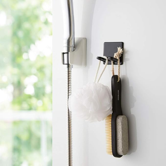 Yamazaki 4707 Magnetic Bathroom Shaver Holder, Black, Approx. 2.0 x 1.6 x 2.0 inches (5 x 4 x 5 cm), Tower