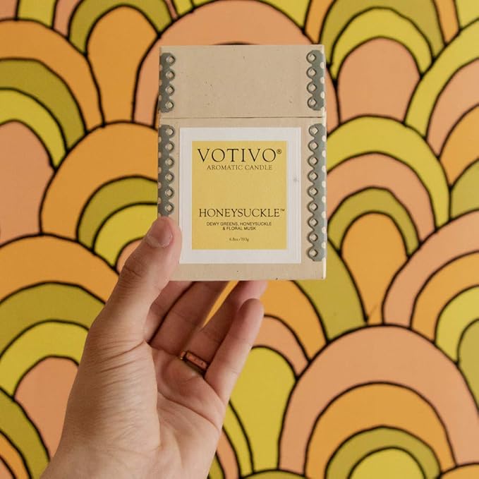 VOTIVO 6.8oz Aromatic Candle-Honeysuckle