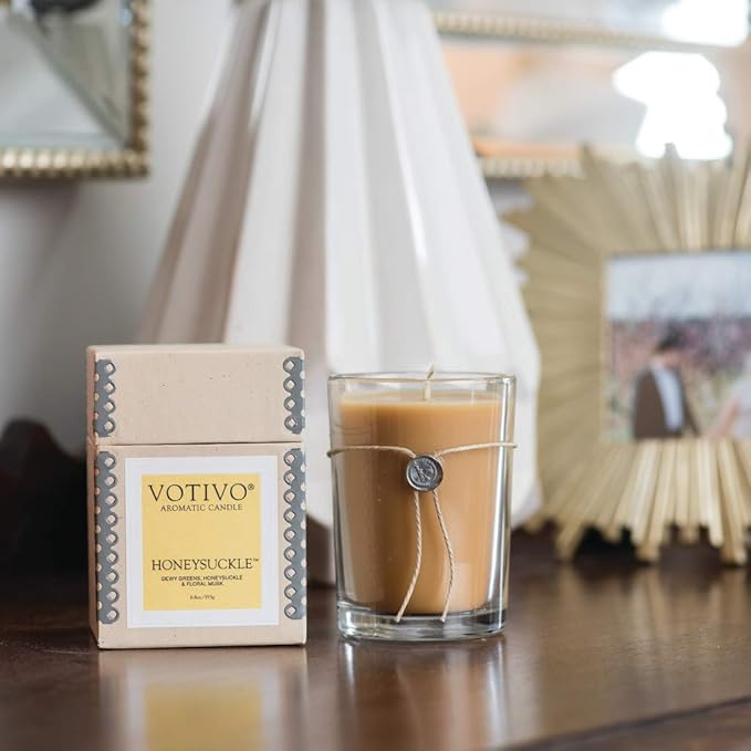VOTIVO 6.8oz Aromatic Candle-Honeysuckle