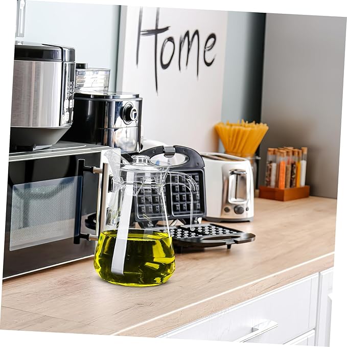 Amosfun Clear Acrylic Beverage Pitcher with Spout Heat Resistant PC Juice Pot for Cold and Hot Drinks Food Safe Water Kettle for Family Use Parties and Outdoor Entertaining