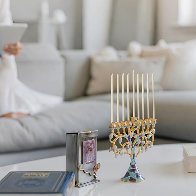 Pure Beeswax Candles, 7.3" Decorative Thin Taper Candles,Honey Scented, Dripless, Smokeless, 40min Burn Time for Birthday, Dinner, Prayer, Church, Hanukkah, Christmas (White, 100 pcs)