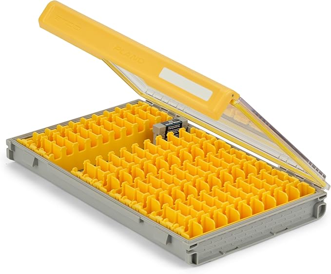 Plano EDGE 3700 Hard Minnow Box, Stores 30-50 Fishing Baits, with Rust-Preventive Rustricor, Dri-Loc Watertight Seal, WaterWick, Transparent DuraView Lid, Storage for Hard Bait and Lures