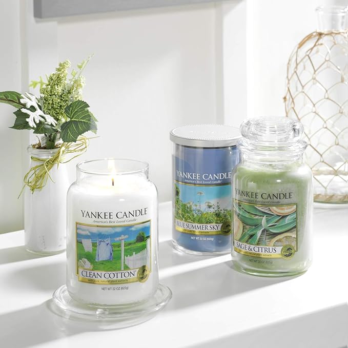 Yankee Candle Scented Candle | Clean Cotton Small Jar Candle | Burn Time: Up to 30 Hours