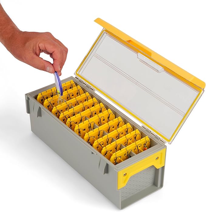 Plano EDGE Short Hang Box, Stores 40 Crankbaits, with Rust-Preventive Rustrictor, Dri-Loc Watertight Seal, WaterWick, DuraView Transparent Lid, Stackable Storage for Fishing Organization