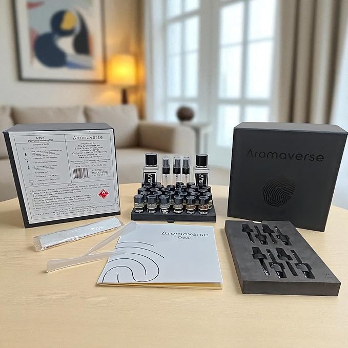 Deux Perfume Making Kit – Make Your Own Perfume for Men & Women with 30 Aromatic Ingredients, Spray Bottles, Droppers & 6 Recipes. Create Luxurious Feminine & Masculine Aromatic Fragrances
