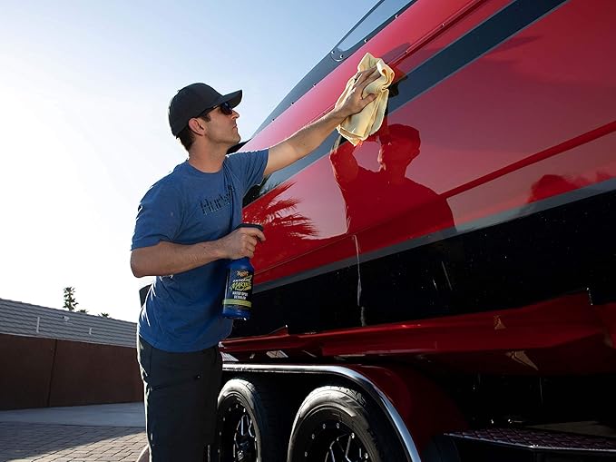 Meguiar's Extreme Marine All-Surface Detailer Spray for Comprehensive Marine Care, 32 oz, Effective Marine Water Spot Remover, Ensures a Streak-Free Shine for Gel Coats, Metals and Plastics