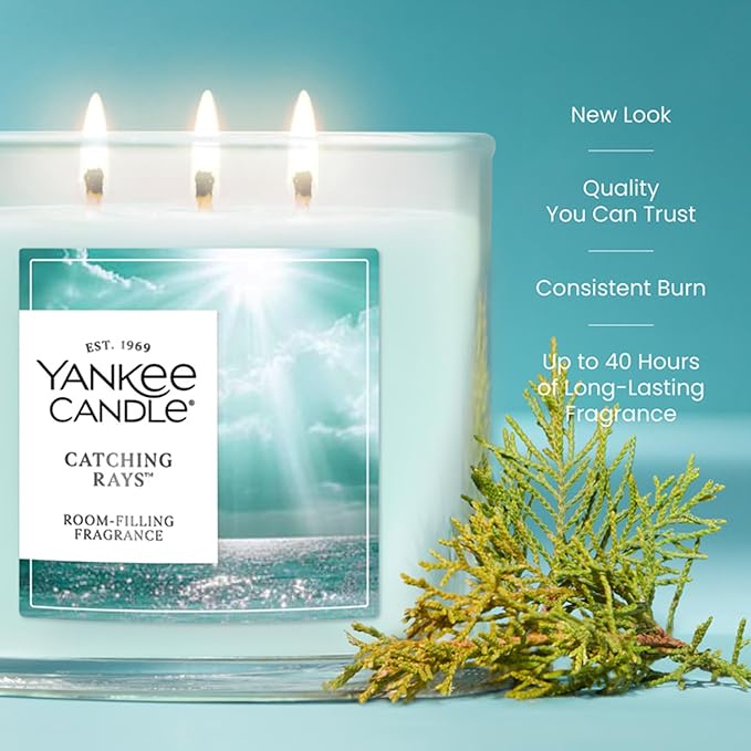 Yankee Candle Catching Rays, Scented Candle, 14.5oz 3-Wick Candle Jar with up to 40 Hours Burn Time