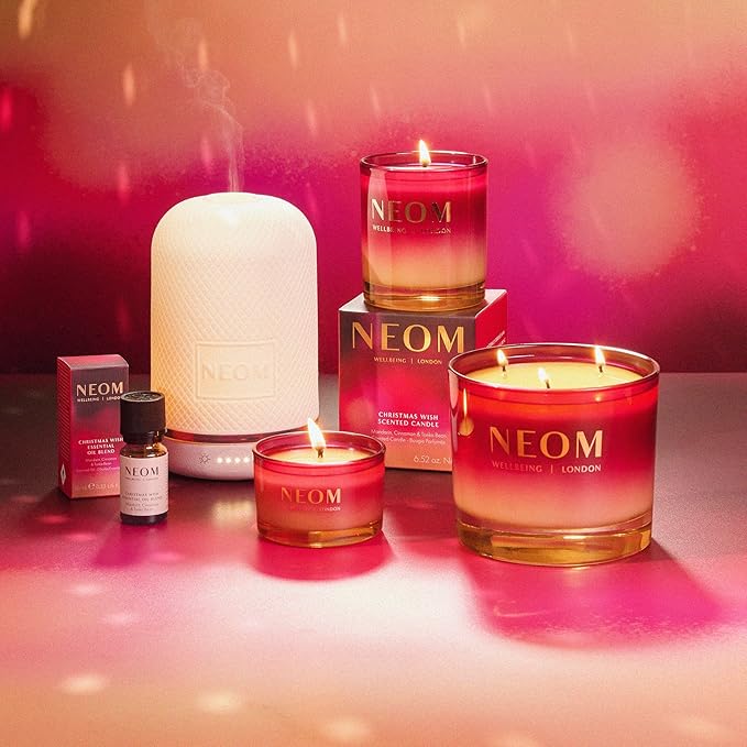 NEOM Christmas Wish Candle, 3 Wick | Mandarin, Cinnamon & Tonka Bean I Made with 100% Naturally derived Wax I Designed to Help You Relax and Unwind I Expertly Blended I Hand Finished